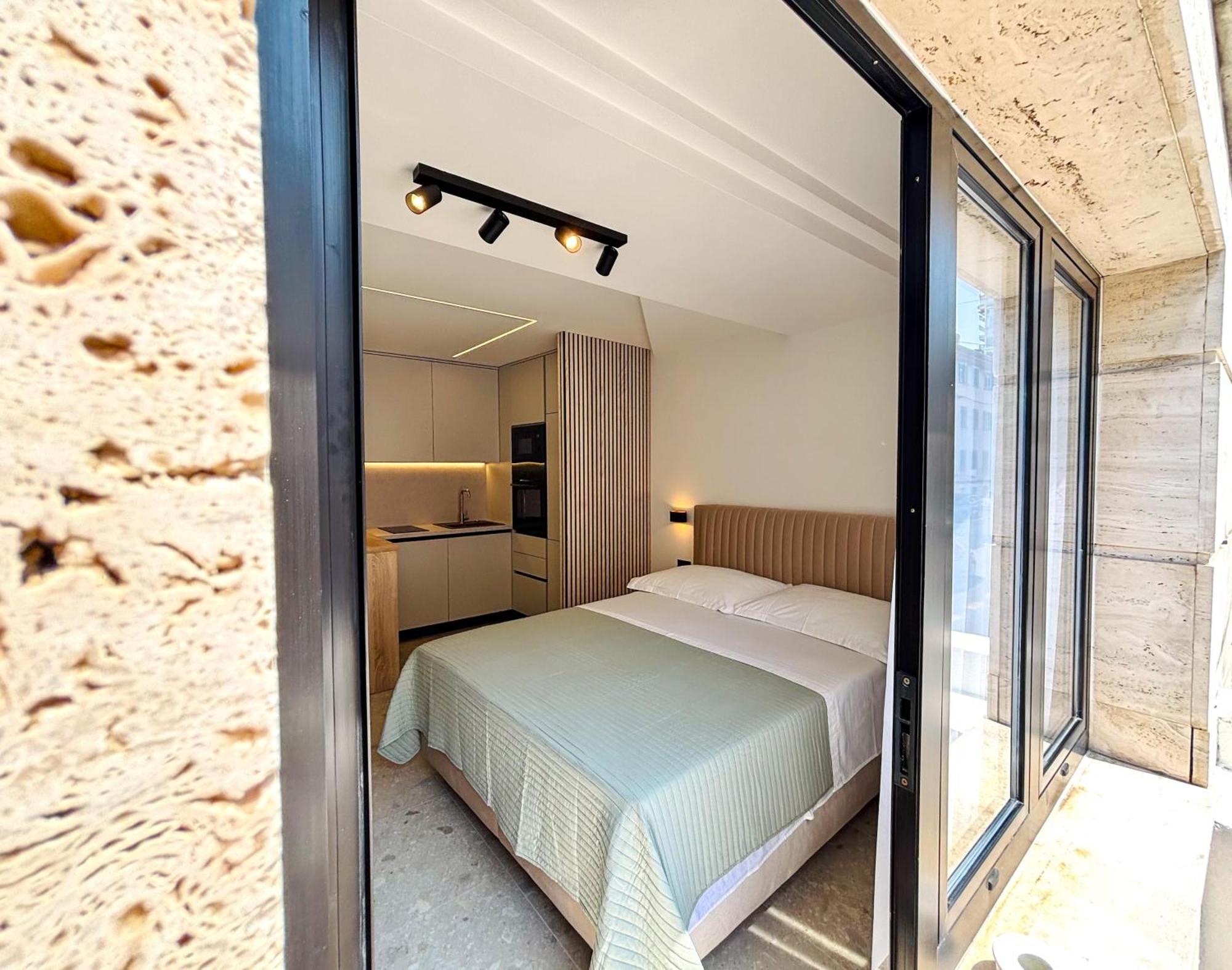 Marthinis Luxury Suites Сплит Экстерьер фото