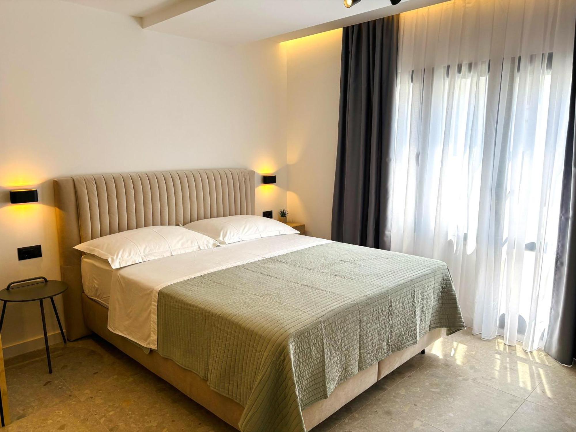 Marthinis Luxury Suites Сплит Экстерьер фото