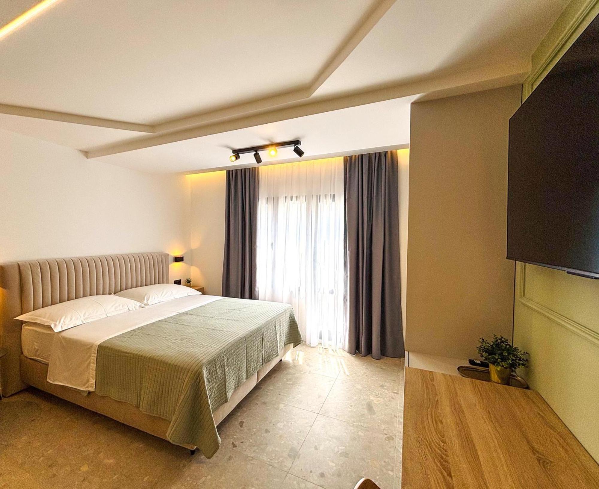 Marthinis Luxury Suites Сплит Экстерьер фото